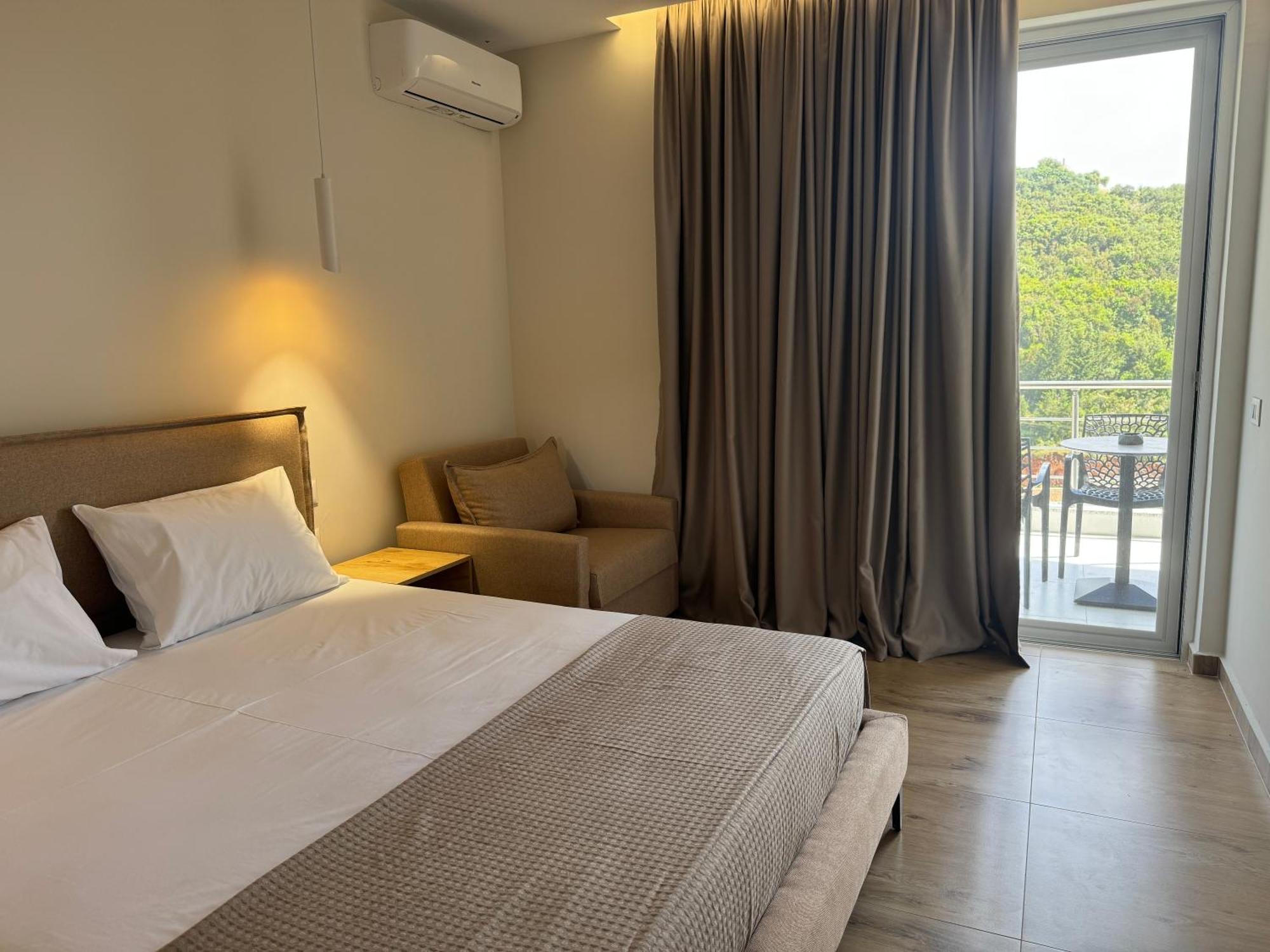Ion Rooms Himare Eksteriør bilde