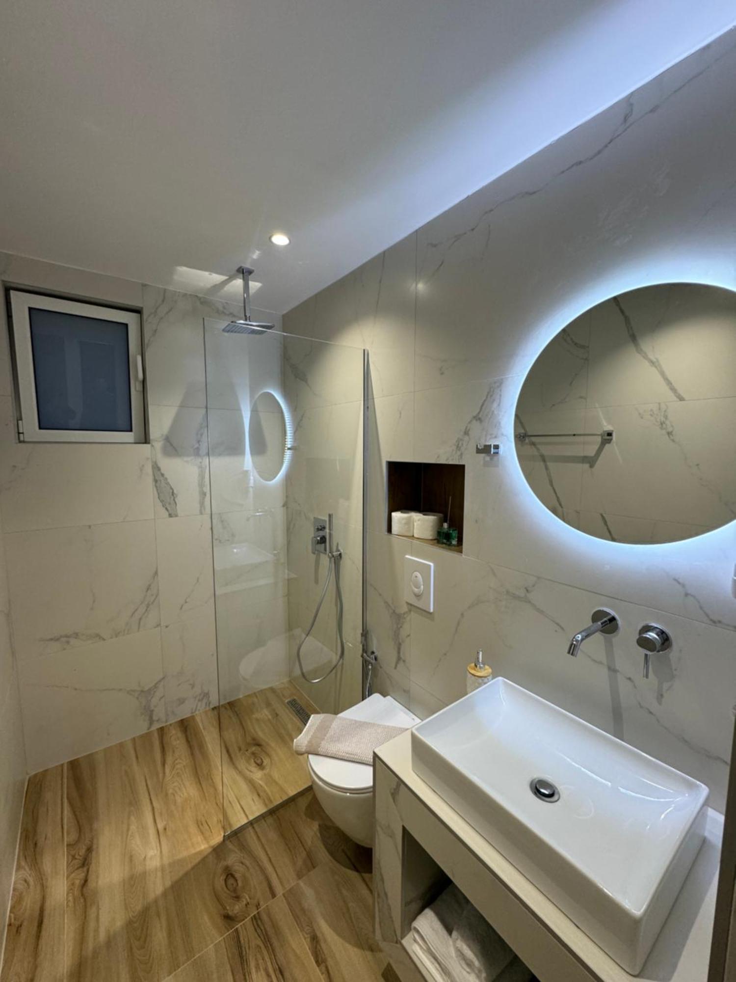 Ion Rooms Himare Eksteriør bilde
