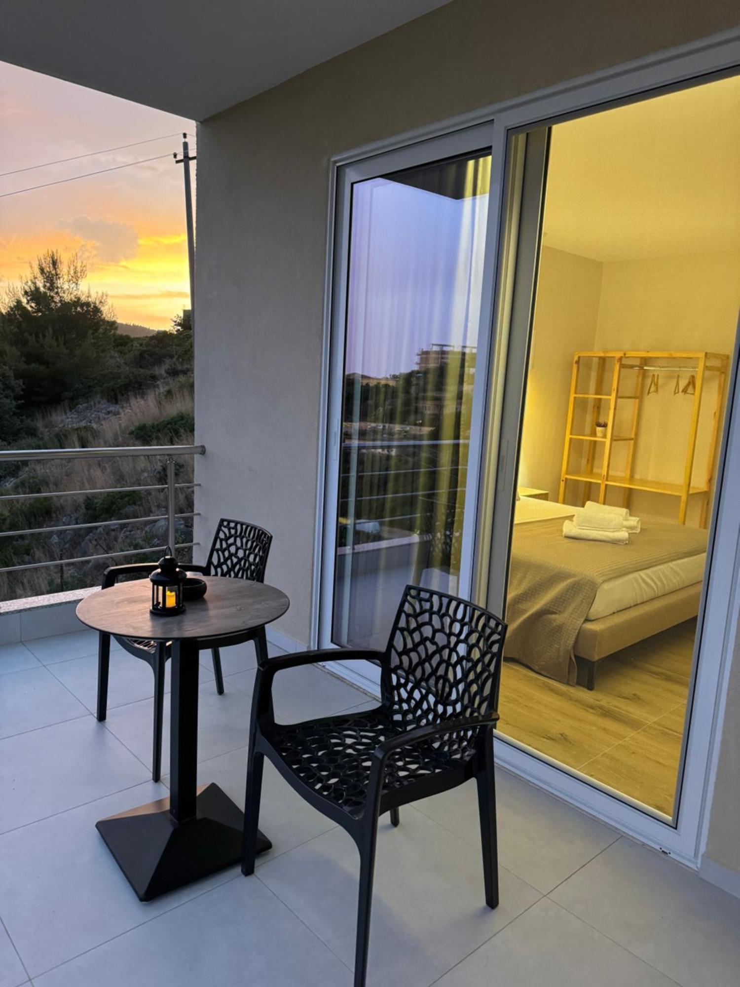 Ion Rooms Himare Eksteriør bilde
