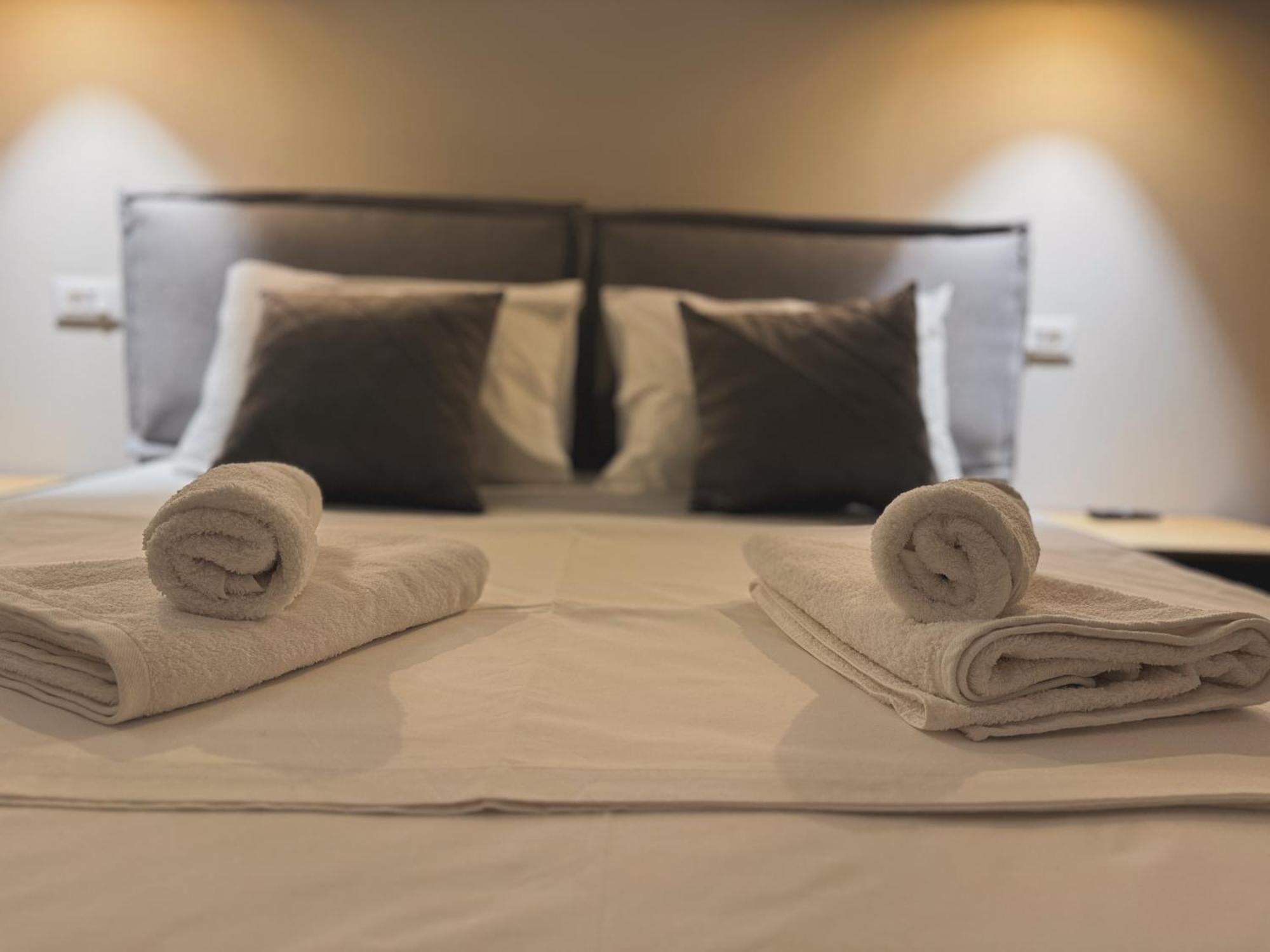 Ion Rooms Himare Eksteriør bilde