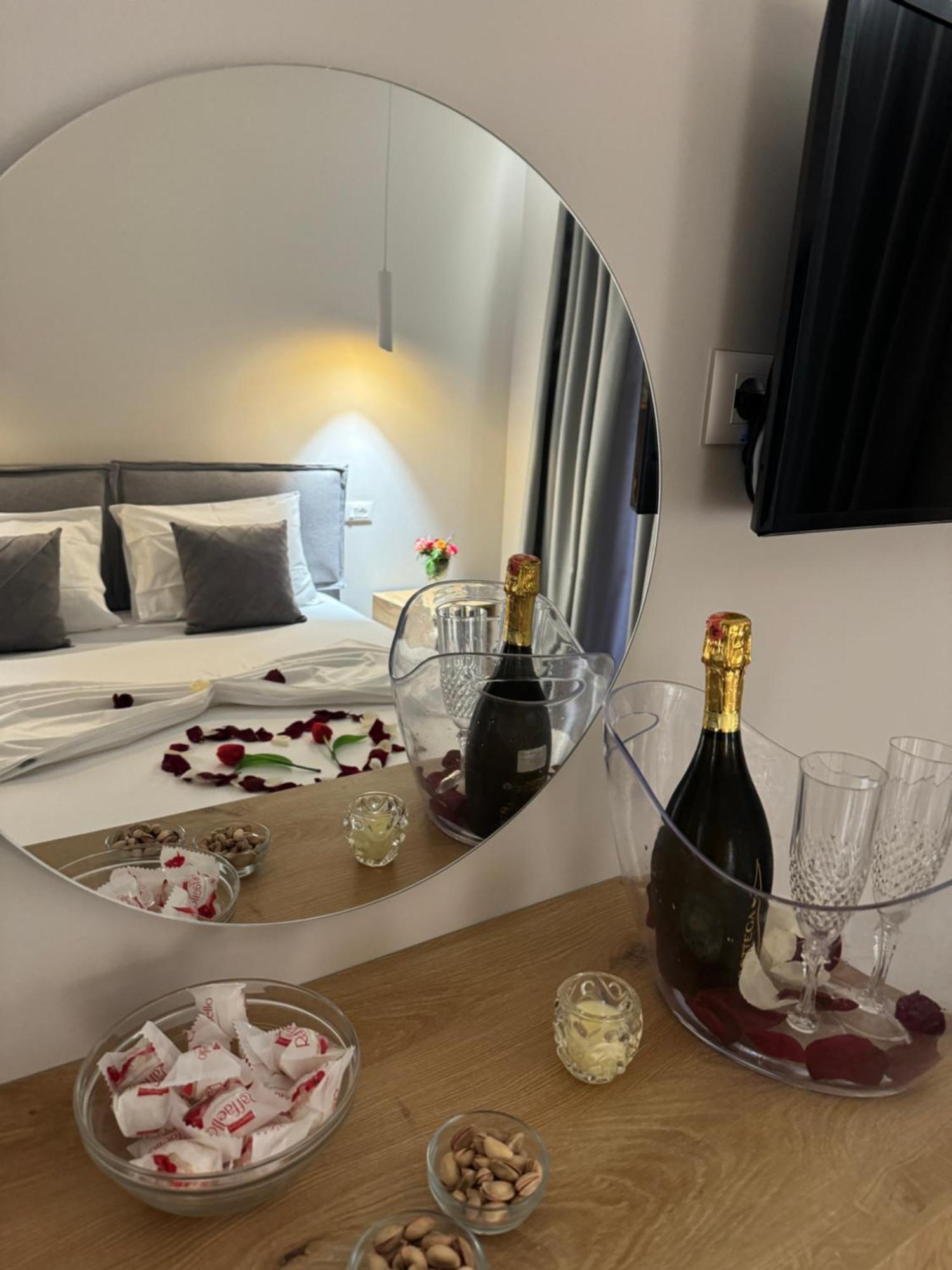 Ion Rooms Himare Eksteriør bilde